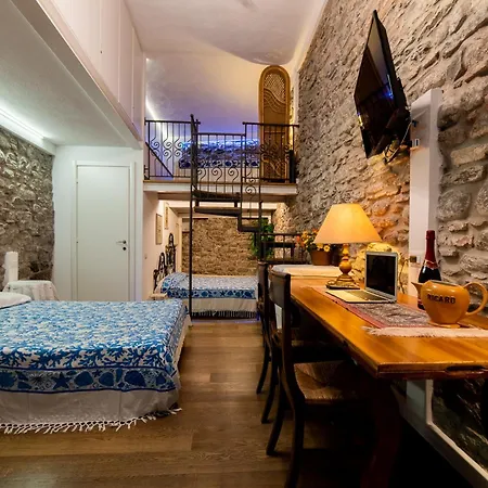 The Main Plaza - Rooms&suites