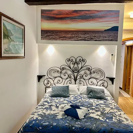 The Main Plaza - Rooms&suites