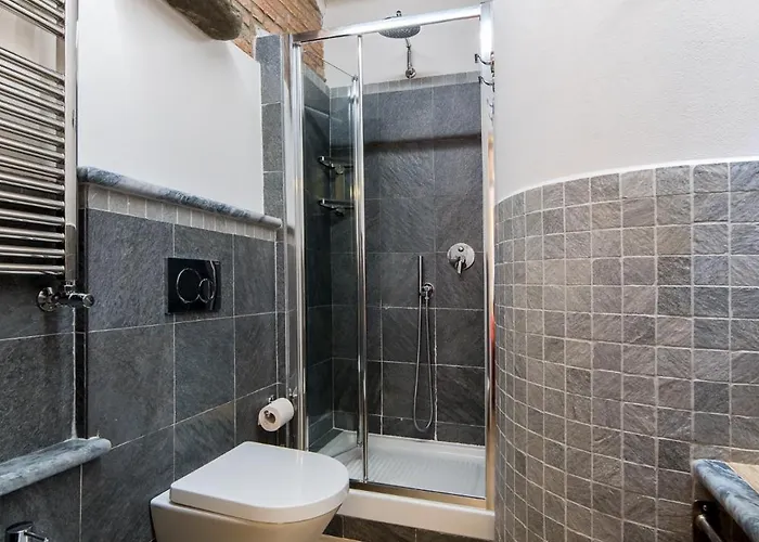 The Main Plaza - Rooms&suites 3* Vernazza