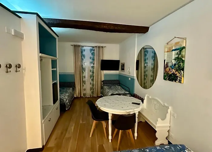 The Main Plaza - Rooms&suites Affittacamere