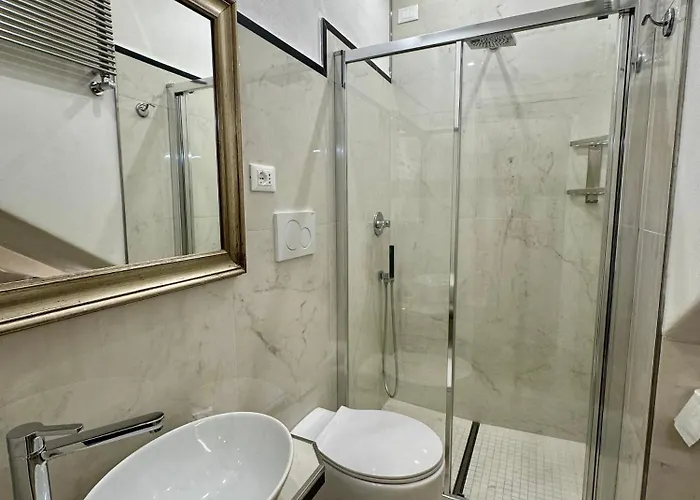 The Main Plaza - Rooms&suites Affittacamere