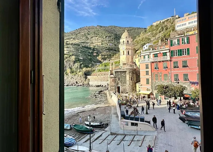 The Main Plaza - Rooms&suites Affittacamere Vernazza