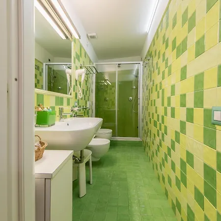 The Main Plaza - & Vendégház 3*