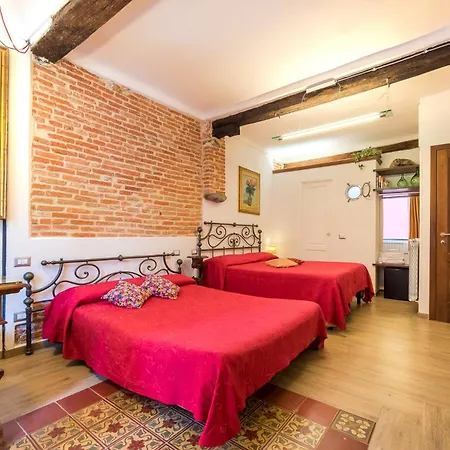 The Main Plaza - & Vendégház Vernazza