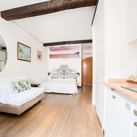 The Main Plaza - & Vendégház Vernazza